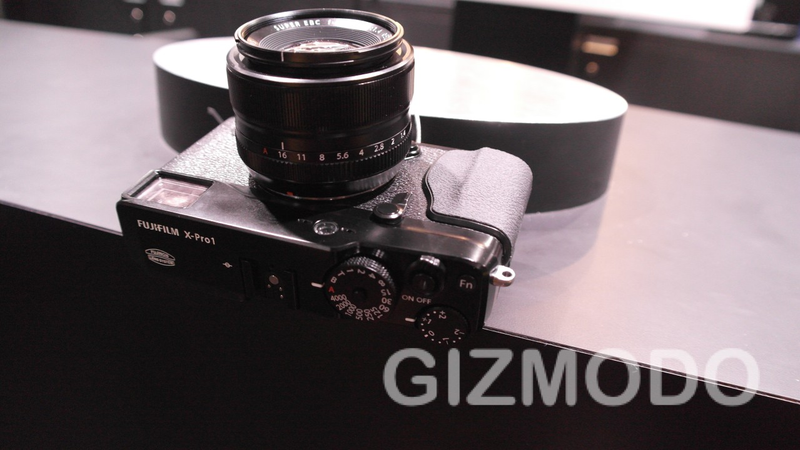Illustration for article titled Fujifilm X-Pro1 Hands-On: Intoxicatingly Simple